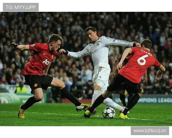 曼联排名回升背后,结构性问题是否仍制约赛季走势? 曼联排名回升背后,结构性问题是否仍制约赛季走势?