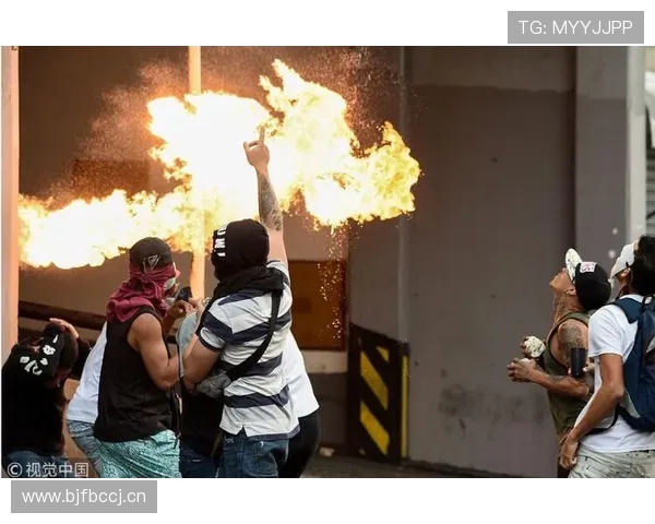 拉菲尼亚在高位压迫体系中的反抢与回防贡献解析