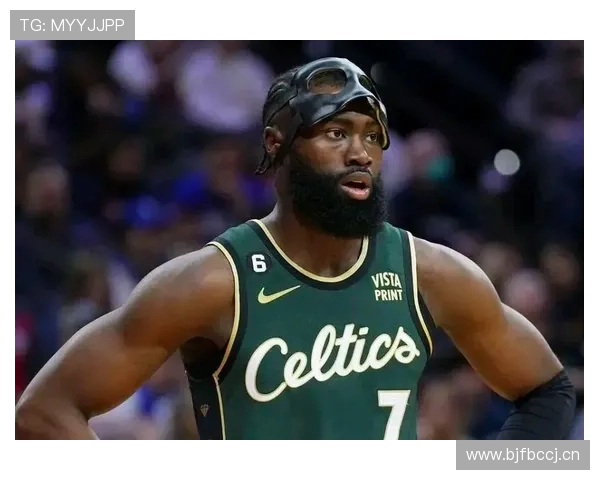 杰伦·布朗挡拆突破拉开局面，效率显著提升对比季前赛表现